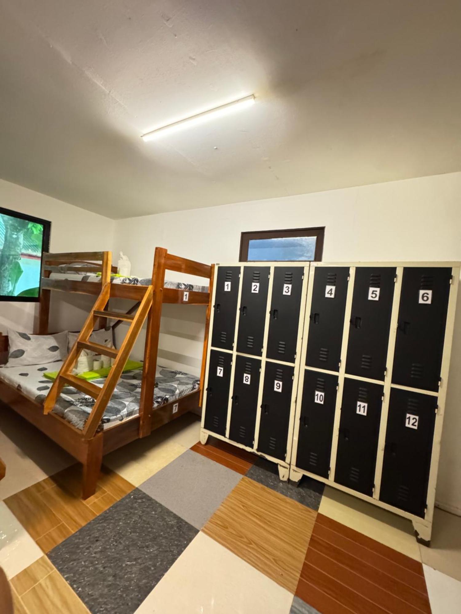 אל נידו Aquaholik Traveler'S Lodge מראה חיצוני תמונה